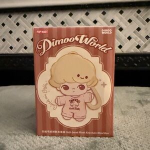 Dimoo World: DIMOO Crush on Coffee Series – Soft-faced Plush Keychain